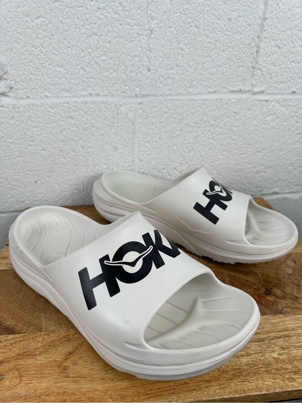 HOKA Ora Recovery Slide 3 Sandals White/Black Unisex Comfort Slides
